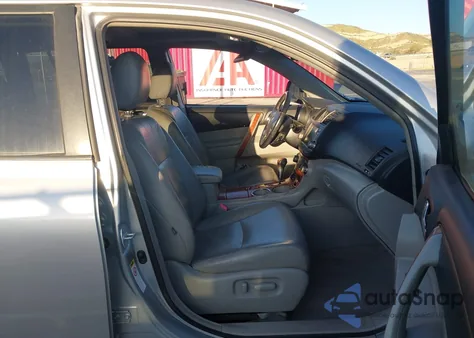 2010 Toyota Highlander Limited V6 from USA, damaged, VIN JTEYK3EH6A2103602